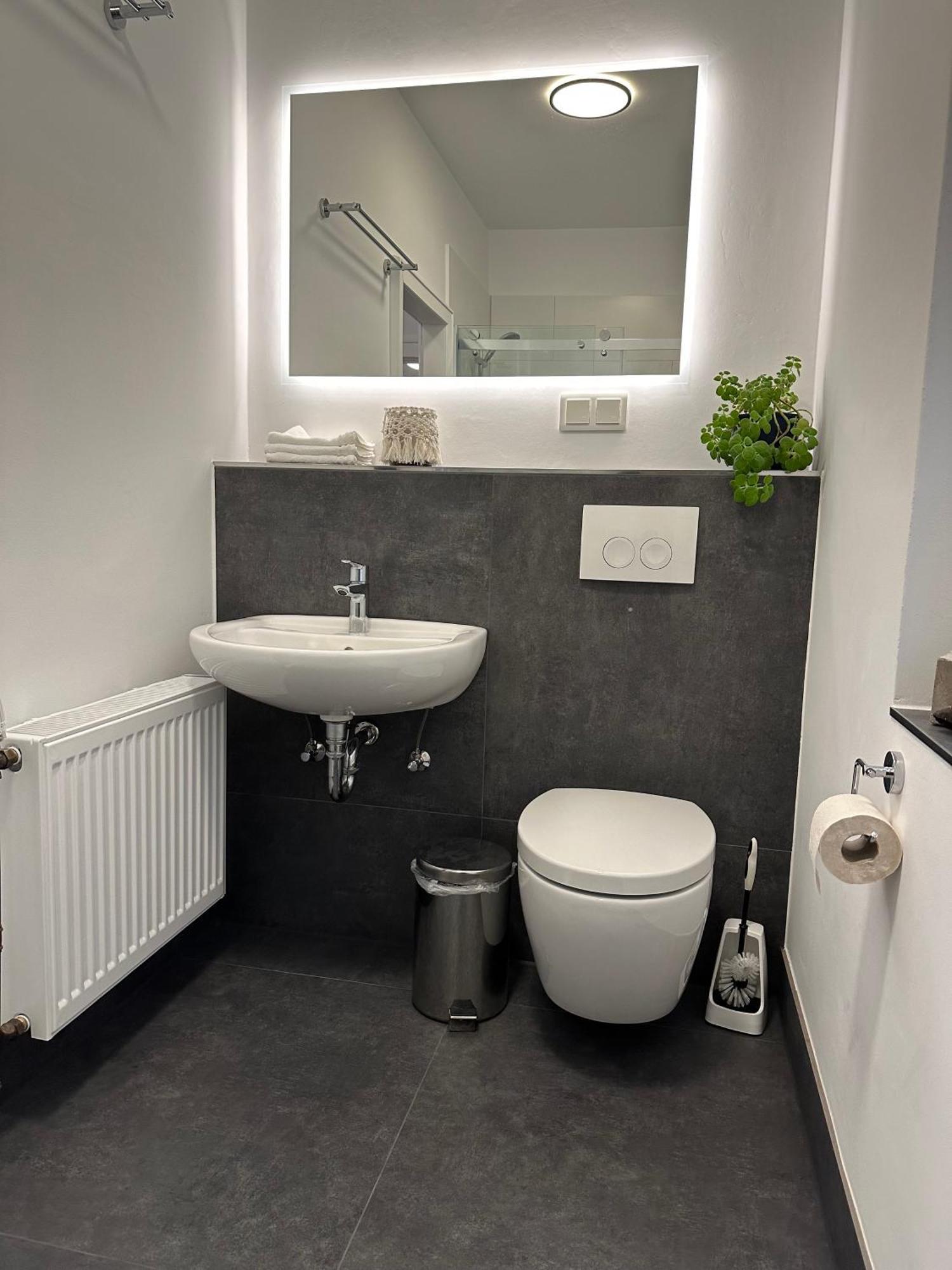 Apartment Ruhige, Kleine In Weyhe, Naehe Bremen *
